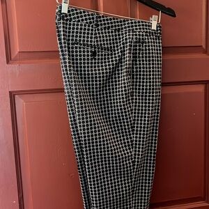 Talbots navy and white capris!